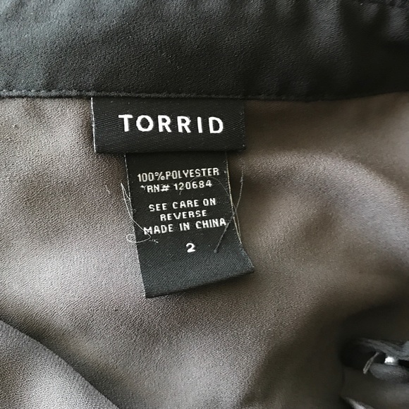 Torrid | Colorblock Hi-Lo Soft Shirt - Picture 6 of 7